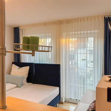 Exclusive 4 Minuten Zur Messe * Augsburg